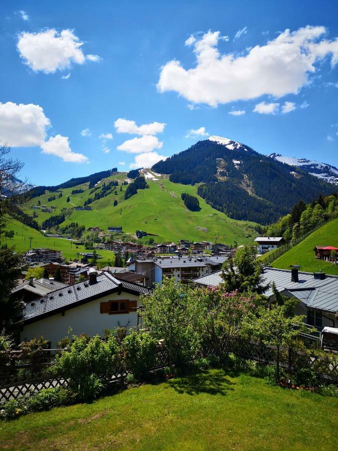 Apartamento Haus Sonnenschein Saalbach-Hinterglemm Exterior foto