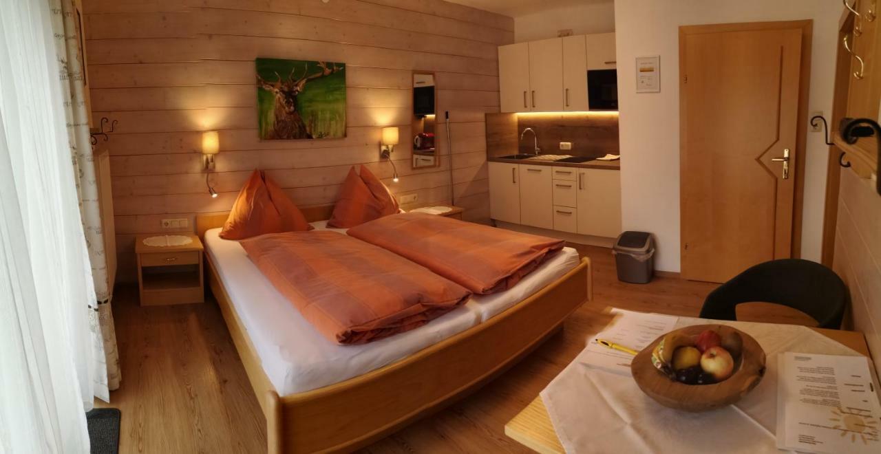 Apartamento Haus Sonnenschein Saalbach-Hinterglemm Exterior foto