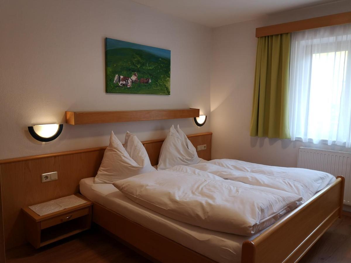 Apartamento Haus Sonnenschein Saalbach-Hinterglemm Exterior foto